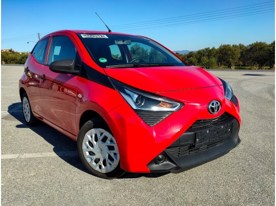 2021 Toyota AYGO x