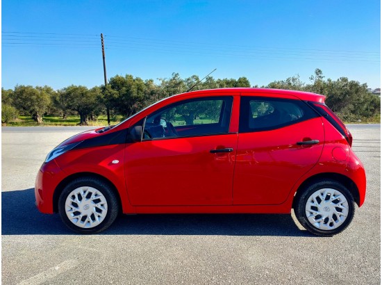 2021 Toyota AYGO x