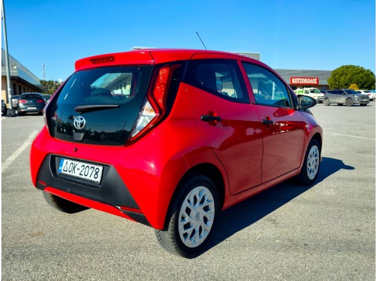 2021 Toyota AYGO x