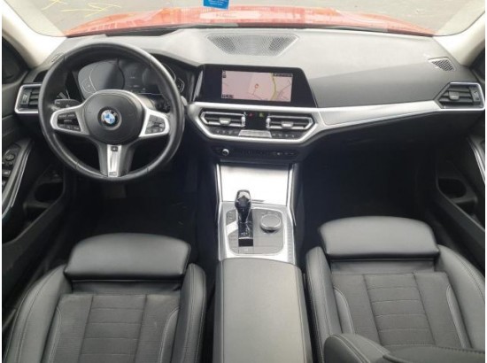 2020 BMW 3er Touring 330i Sport Line
