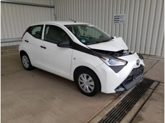 2021 Toyota AYGO x