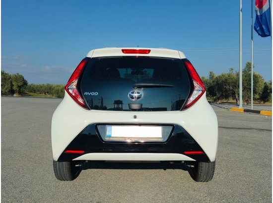 2021 Toyota AYGO x-play 2021 Toyota AYGO x-play