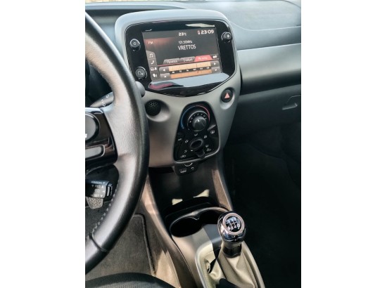 2021 Toyota AYGO x-play 2021 Toyota AYGO x-play