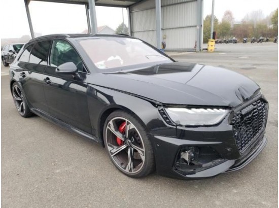 2022 Audi RS 4 Avant 2.9 TFSI quattro