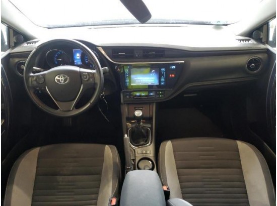 2017 Toyota Auris