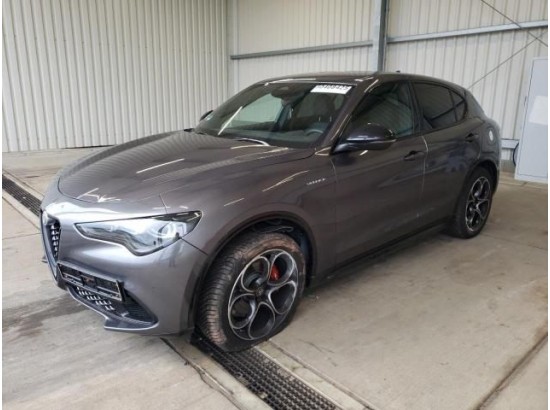 2024 Alfa Romeo Stelvio Sprint Q4