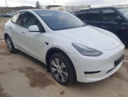 2024 Tesla Model Y Long Range