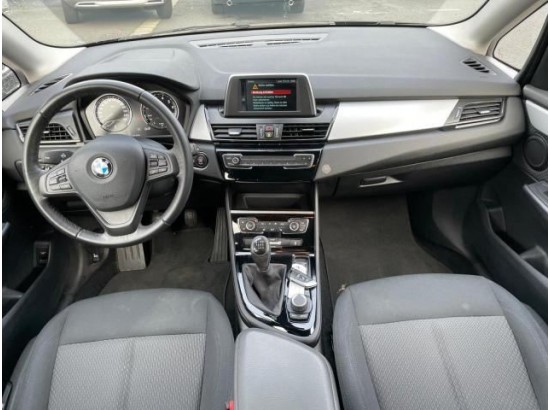 2021 BMW 2er Active Tourer 218i Advantage