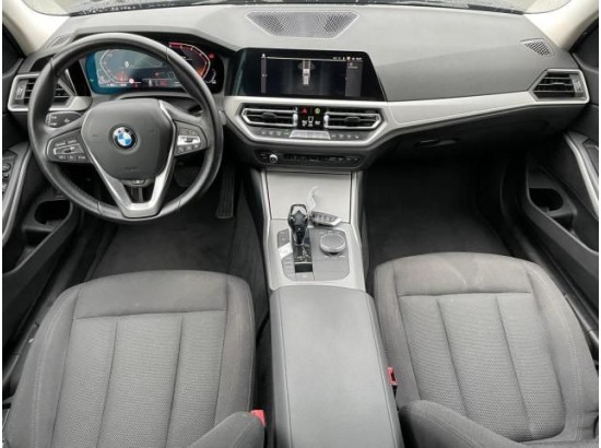 2020 BMW 3er Touring 320d Advantage