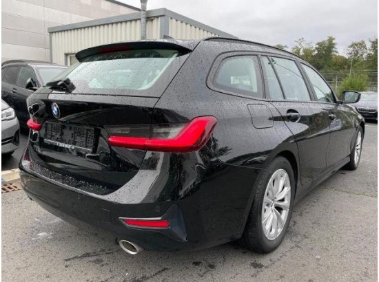 2020 BMW 3er Touring 320d Advantage