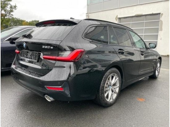 2021 BMW 3er Touring 330e xDrive Sport Line