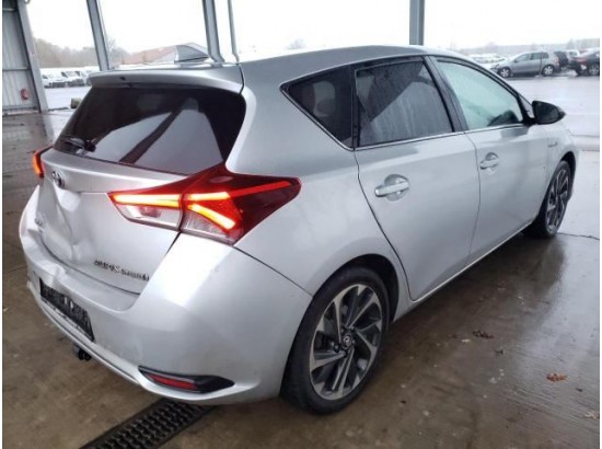 2016 Toyota Auris Hybrid Design Edition