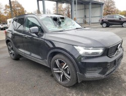 2022 Volvo XC40 R Design 2WD