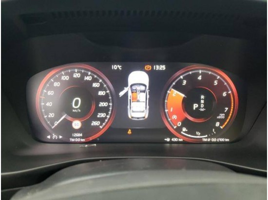 2022 Volvo XC40 R Design 2WD 2022 Volvo XC40 R Design 2WD