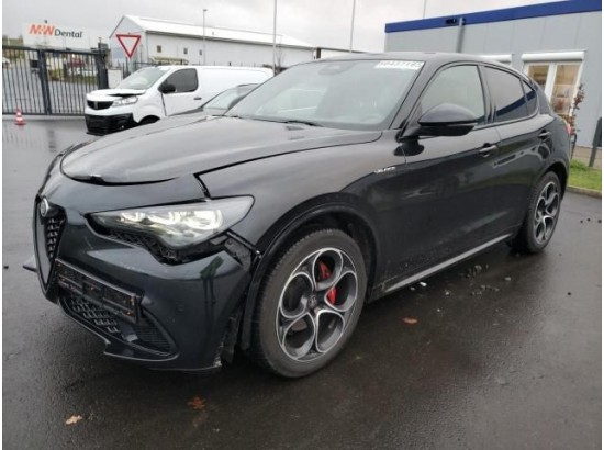 2024 Alfa Romeo Stelvio Sprint Q4