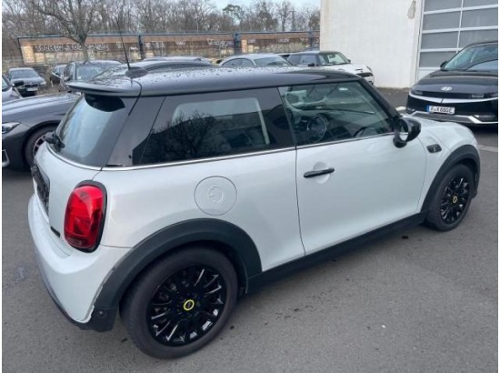 2021 Mini Mini Cooper SE Classic Trim