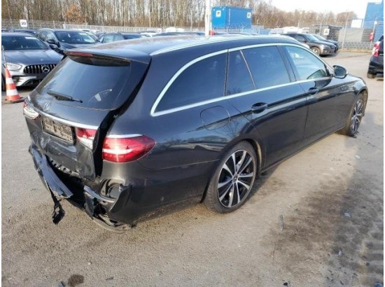 2022 Mercedes-Benz E -Klasse T-Modell E 300 de 2022 Mercedes-Benz E -Klasse T-Modell E 300 de