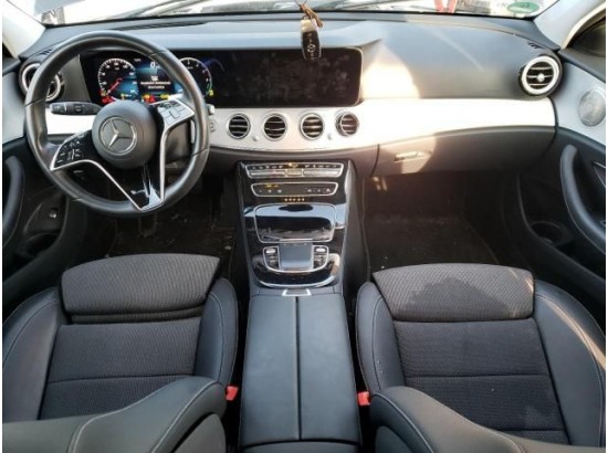 2022 Mercedes-Benz E -Klasse T-Modell E 300 de 2022 Mercedes-Benz E -Klasse T-Modell E 300 de