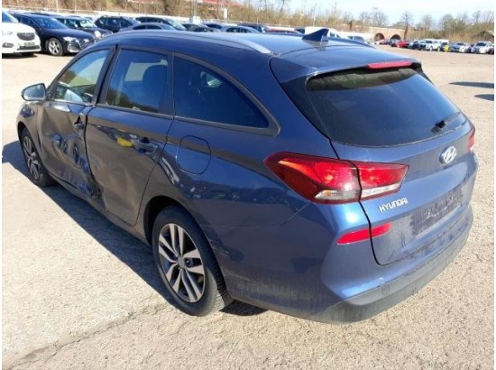 2018 Hyundai i30 cw Family + 2018 Hyundai i30 cw Family +