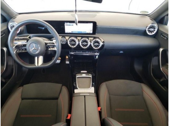 2024 Mercedes-Benz A -Klasse A 180 2024 Mercedes-Benz A -Klasse A 180