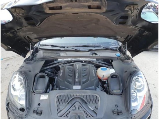 2015 Porsche Macan Turbo 2015 Porsche Macan Turbo