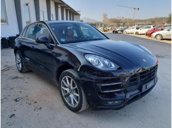 2015 Porsche Macan Turbo 2015 Porsche Macan Turbo