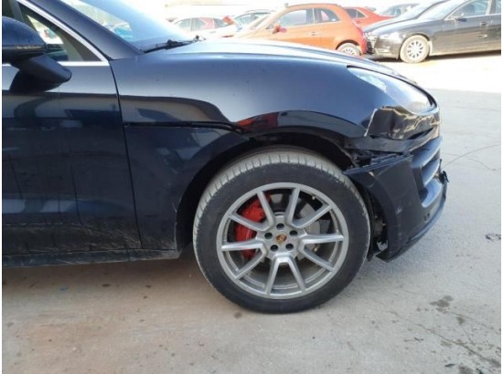 2015 Porsche Macan Turbo 2015 Porsche Macan Turbo