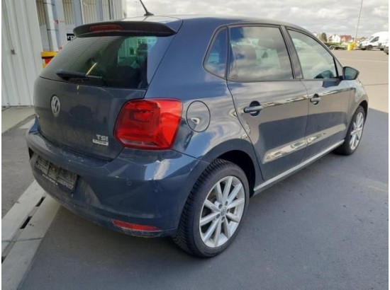 2016 Volkswagen Polo V Highline BMT/Start-Stopp 2016 Volkswagen Polo V Highline BMT/Start-Stopp