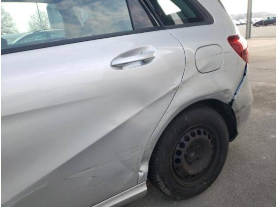 2015 Mercedes-Benz B -Klasse B 180 2015 Mercedes-Benz B -Klasse B 180