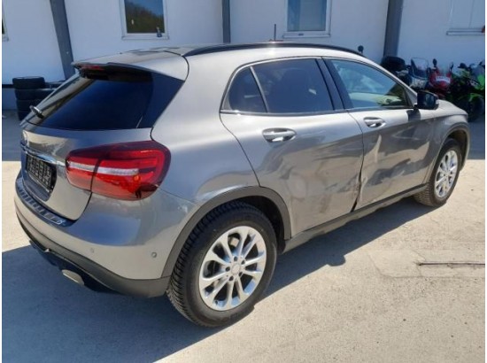 2017 Mercedes-Benz GLA -Klasse GLA 200 2017 Mercedes-Benz GLA -Klasse GLA 200