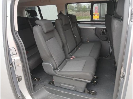 2022 Peugeot Expert Kombi L3 2022 Peugeot Expert Kombi L3
