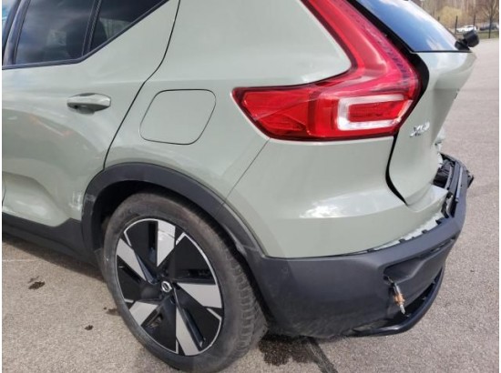 2024 Volvo XC40 Ultimate Recharge Pure Electric 2WD 2024 Volvo XC40 Ultimate Recharge Pure Electric 2WD