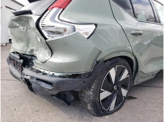 2024 Volvo XC40 Ultimate Recharge Pure Electric 2WD 2024 Volvo XC40 Ultimate Recharge Pure Electric 2WD