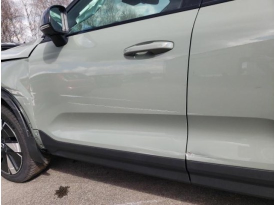 2024 Volvo XC40 Ultimate Recharge Pure Electric 2WD 2024 Volvo XC40 Ultimate Recharge Pure Electric 2WD
