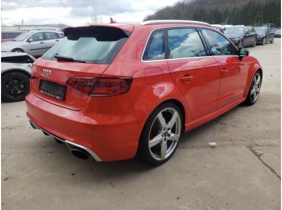 2015 Audi RS 3 Sportback 2.5 TFSI quattro 2015 Audi RS 3 Sportback 2.5 TFSI quattro