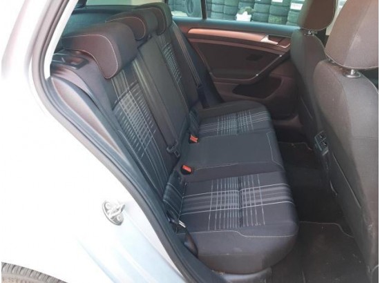 2015 Volkswagen Golf VII Lim. Lounge BMT 2015 Volkswagen Golf VII Lim. Lounge BMT