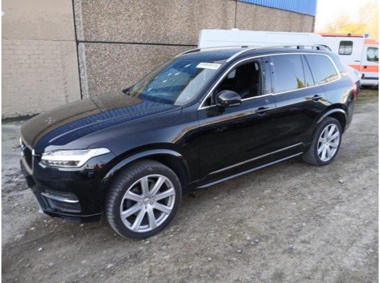 2018 Volvo XC90 Momentum AWD 2018 Volvo XC90 Momentum AWD