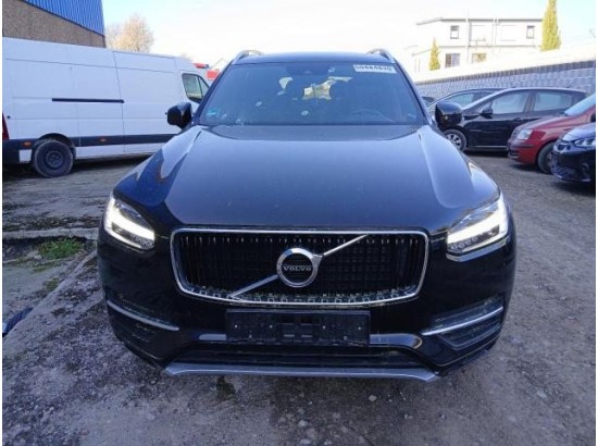 2018 Volvo XC90 Momentum AWD 2018 Volvo XC90 Momentum AWD