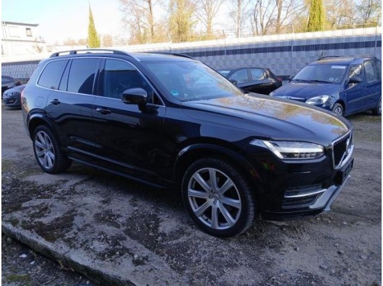 2018 Volvo XC90 Momentum AWD 2018 Volvo XC90 Momentum AWD