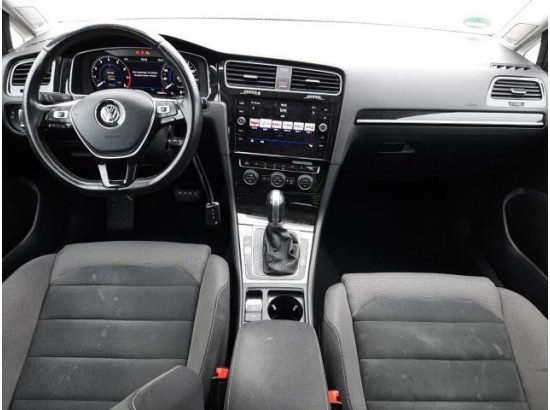 2017 Volkswagen Golf VII Lim. Highline BMT/Start-Stopp 2017 Volkswagen Golf VII Lim. Highline BMT/Start-Stopp