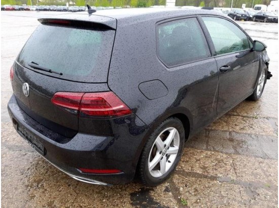 2017 Volkswagen Golf VII Lim. Highline BMT/Start-Stopp 2017 Volkswagen Golf VII Lim. Highline BMT/Start-Stopp
