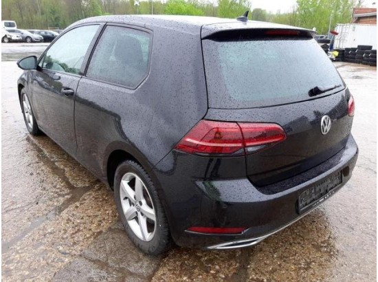 2017 Volkswagen Golf VII Lim. Highline BMT/Start-Stopp 2017 Volkswagen Golf VII Lim. Highline BMT/Start-Stopp