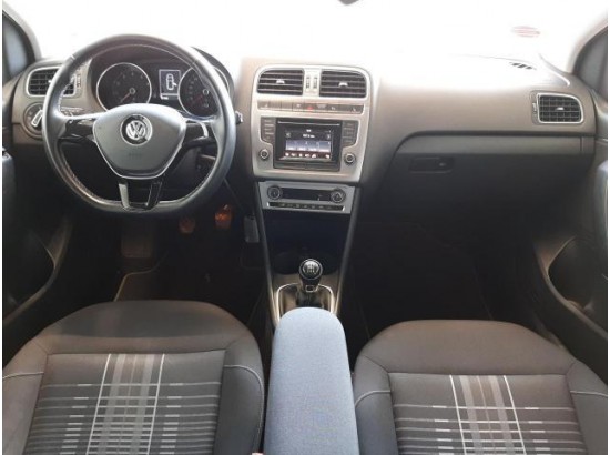 2015 Volkswagen Polo V Lounge 2015 Volkswagen Polo V Lounge