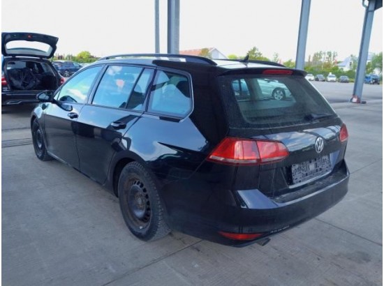 2015 Volkswagen Golf VII Variant Trendline BMT 2015 Volkswagen Golf VII Variant Trendline BMT