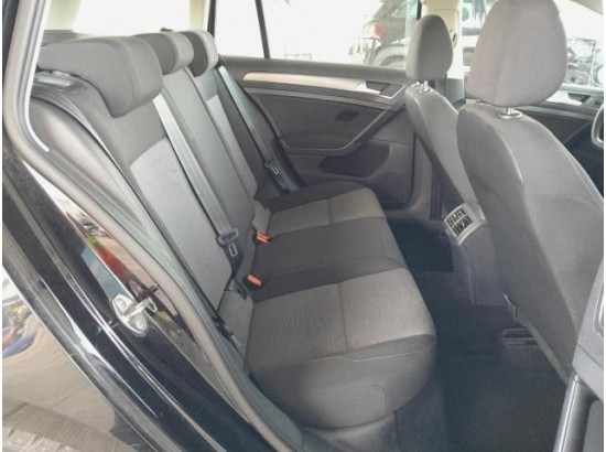 2015 Volkswagen Golf VII Variant Trendline BMT 2015 Volkswagen Golf VII Variant Trendline BMT