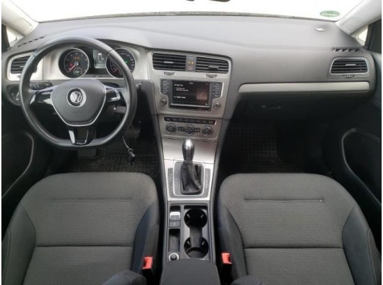 2015 Volkswagen Golf VII Lim. Comfortline BlueMotion TGI 2015 Volkswagen Golf VII Lim. Comfortline BlueMotion TGI