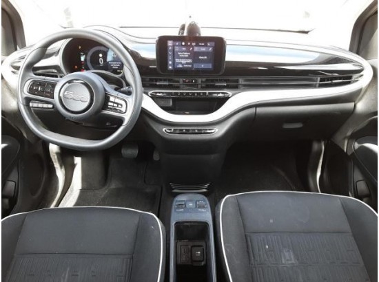 2022 FIAT 500 E Action 2022 FIAT 500 E Action