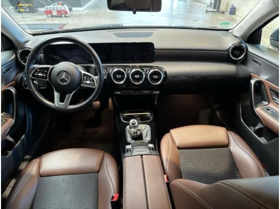 2018 Mercedes-Benz A -Klasse A 160 2018 Mercedes-Benz A -Klasse A 160