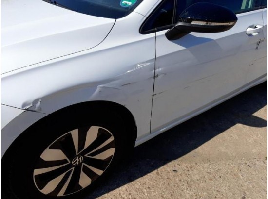 2024 Volkswagen Golf VIII Lim. 1.5 TSI 110 kW Goal 2024 Volkswagen Golf VIII Lim. 1.5 TSI 110 kW Goal