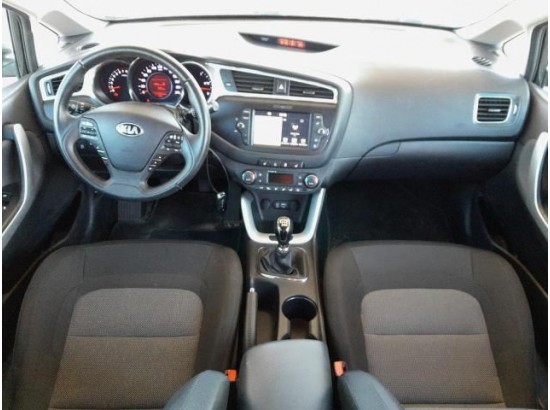 2017 Kia Ceed Sportswagon Dream Team 2017 Kia Ceed Sportswagon Dream Team